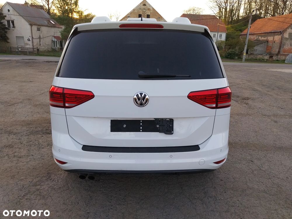 Volkswagen Touran - 5