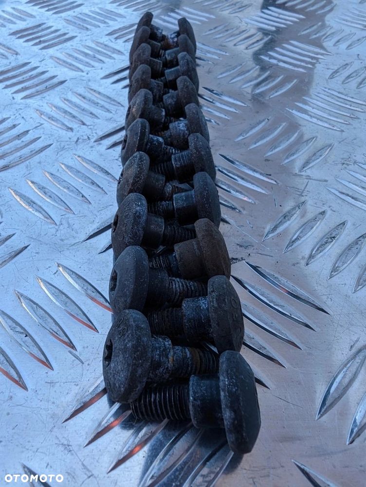 SCANIA ŚRUBY ŚRUBA BLENDY PRZECIWSŁONECZNEJ - 2