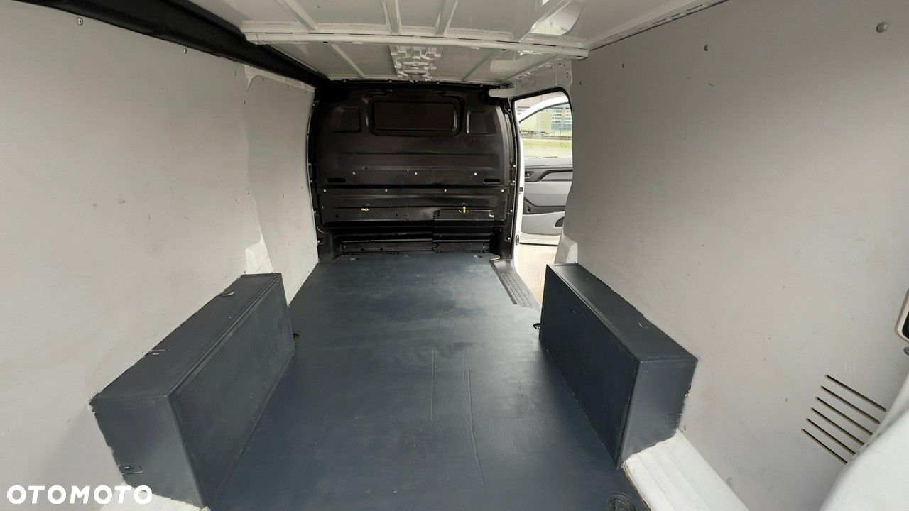 Opel Vivaro - 20