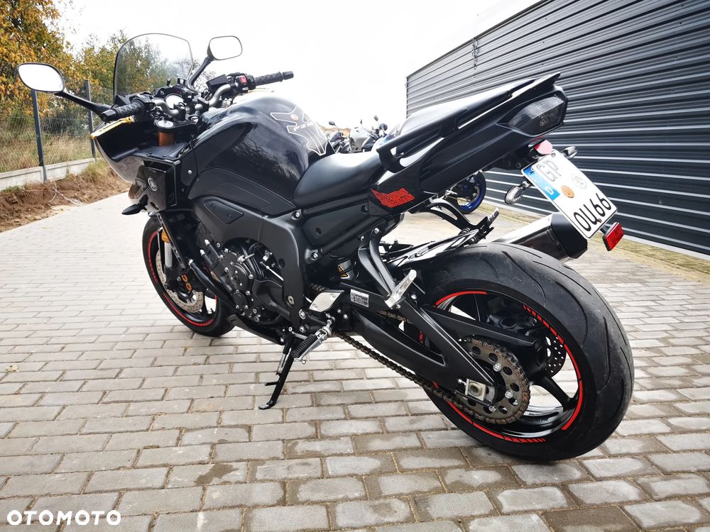 Yamaha FZ8 - 6