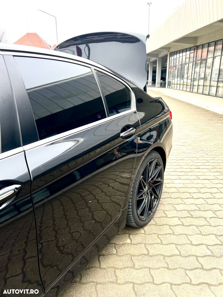 BMW Seria 5 525d Aut. - 5