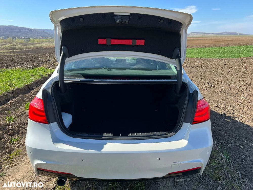 BMW Seria 3 318i Aut. M Sport - 6