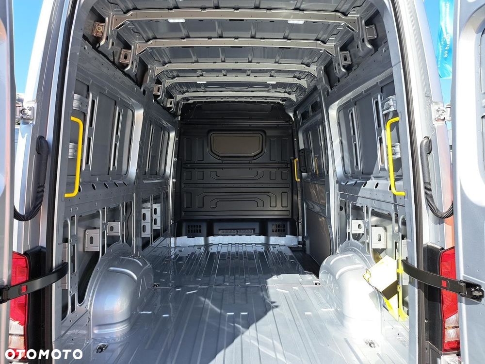 Volkswagen Crafter 35 furgon wysoki dach, 2,0 TDI 177KM, przedni, 6-bieg manualna 3640 mm, Euro 6 - 25