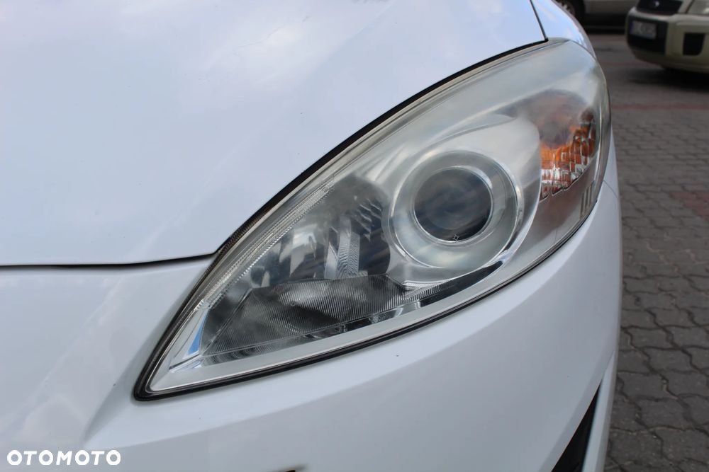 Mazda 5 - 6