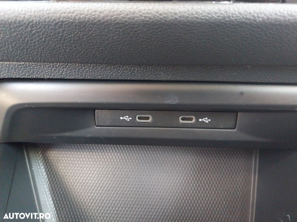 Volkswagen Golf - 22