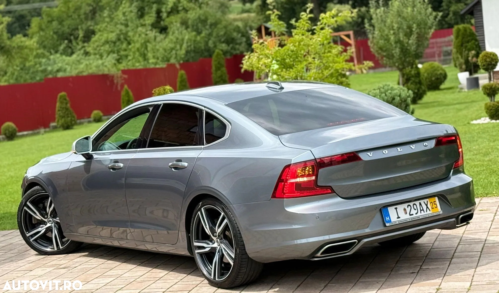 Volvo S90 D5 AWD Geartronic R Design - 9