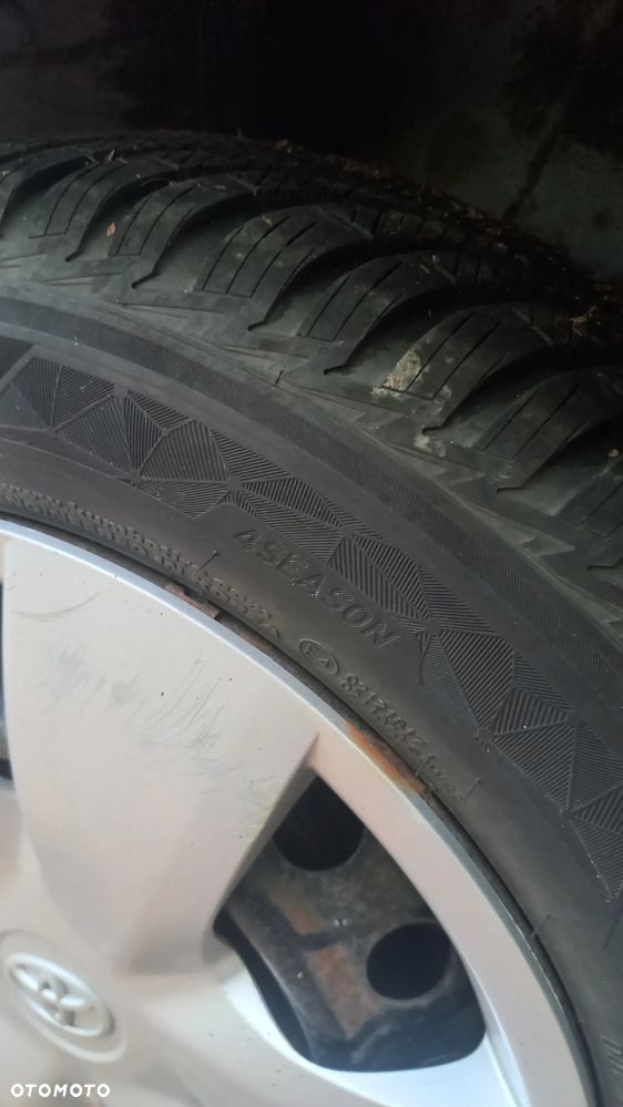 Toyota Yaris 1.0 Terra - 12