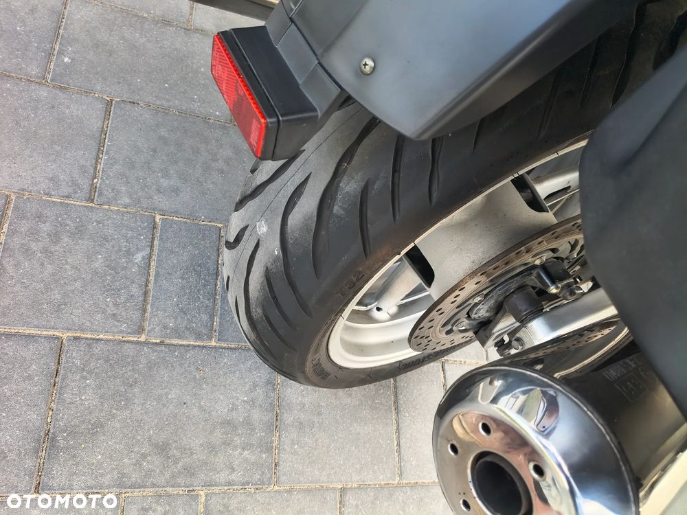 Yamaha FJR - 7