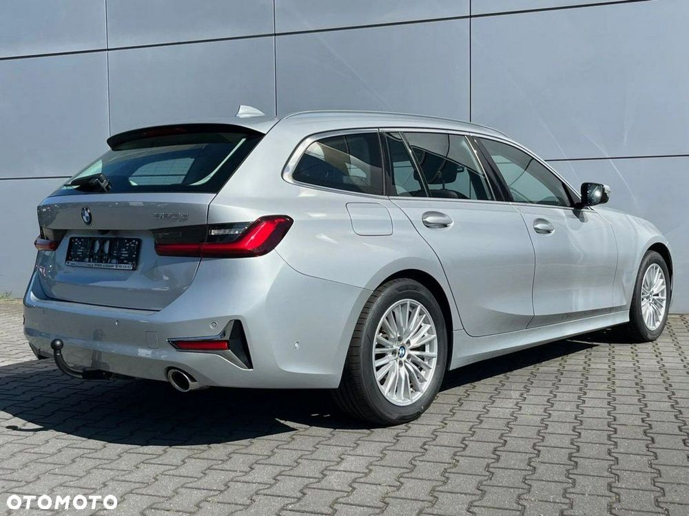 BMW Seria 3 320d Luxury Line - 8