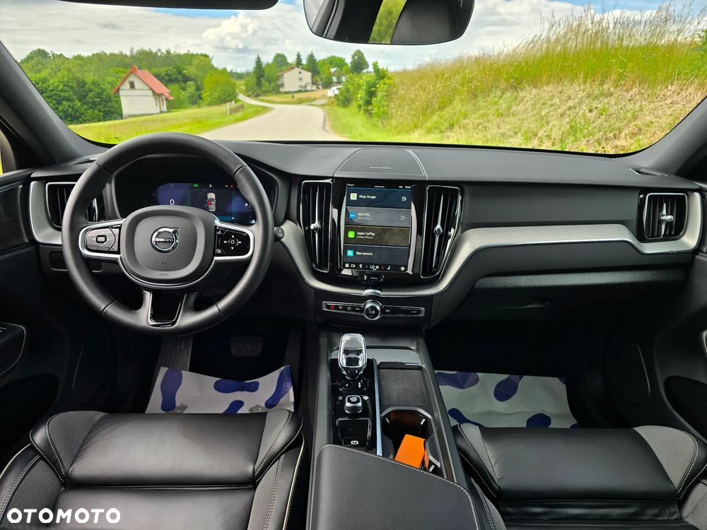 Volvo XC 60 B5 B AWD Plus Dark - 15