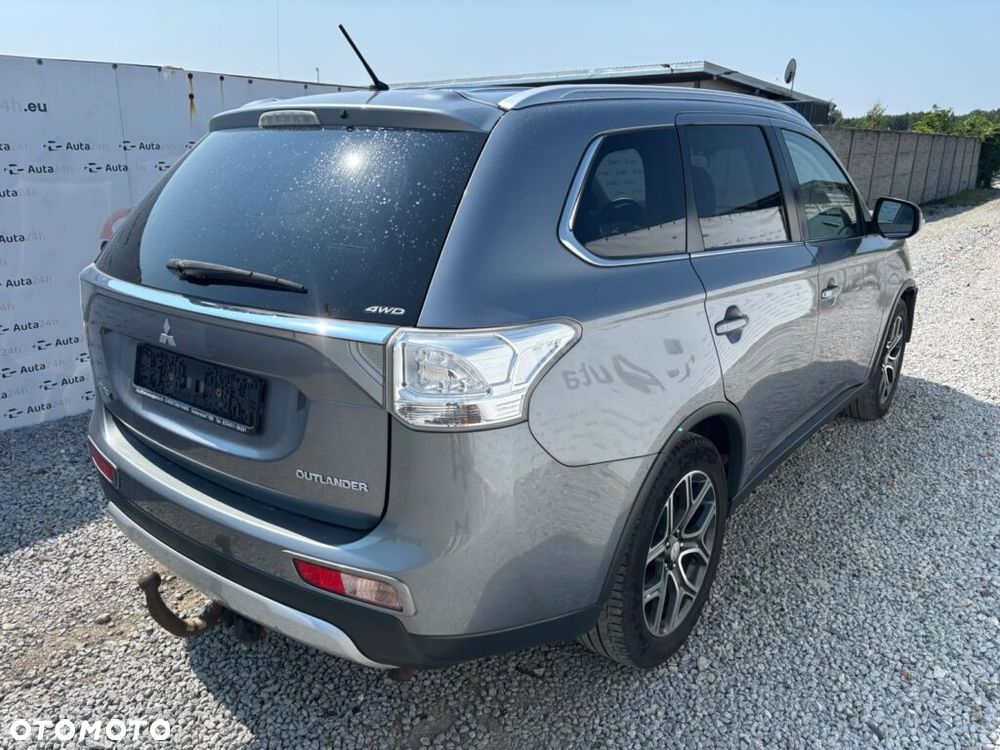 Mitsubishi Outlander 2.2 DI-D 4WD Automatik Invite - 4