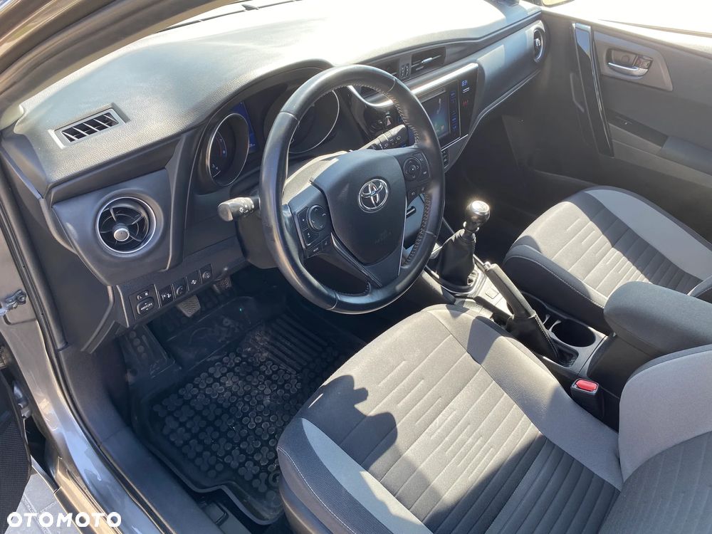 Toyota Auris 1.6 Premium - 15