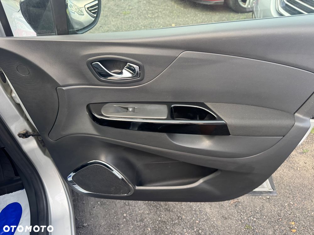 Renault Captur - 23