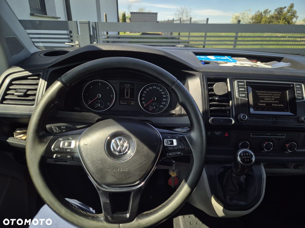 Volkswagen Transporter - 9