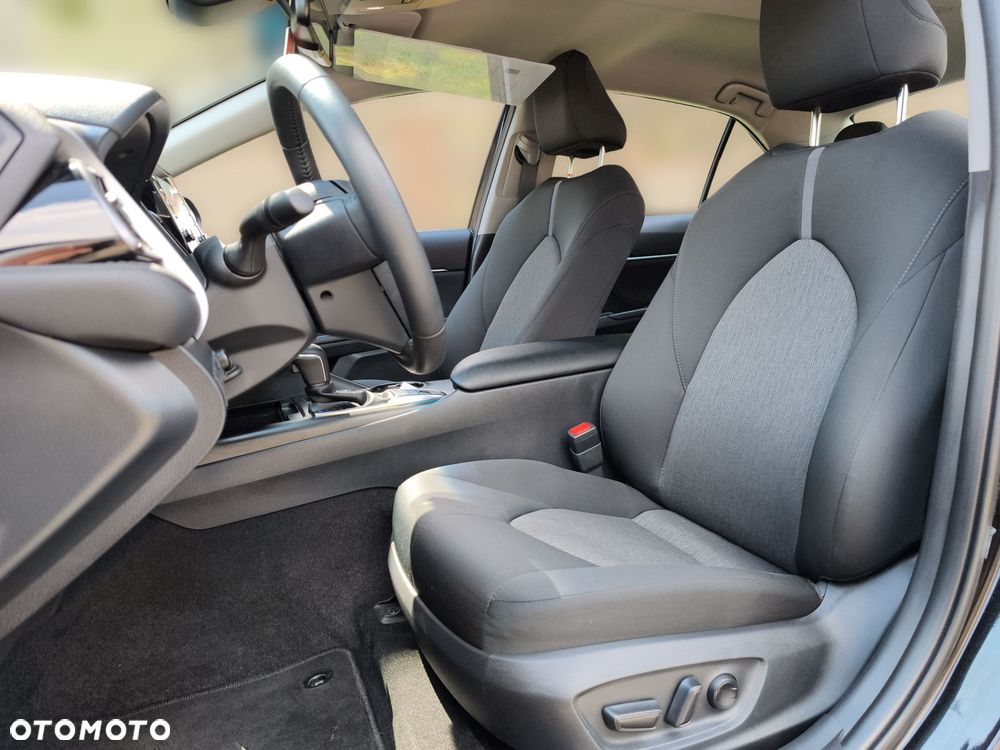 Toyota Camry 2.5 Hybrid Comfort CVT - 17