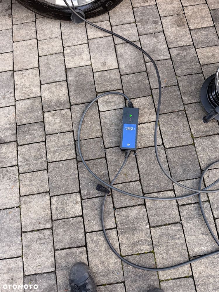 Ford Kuga 2.5 Duratec PHEV TITANIUM X - 35