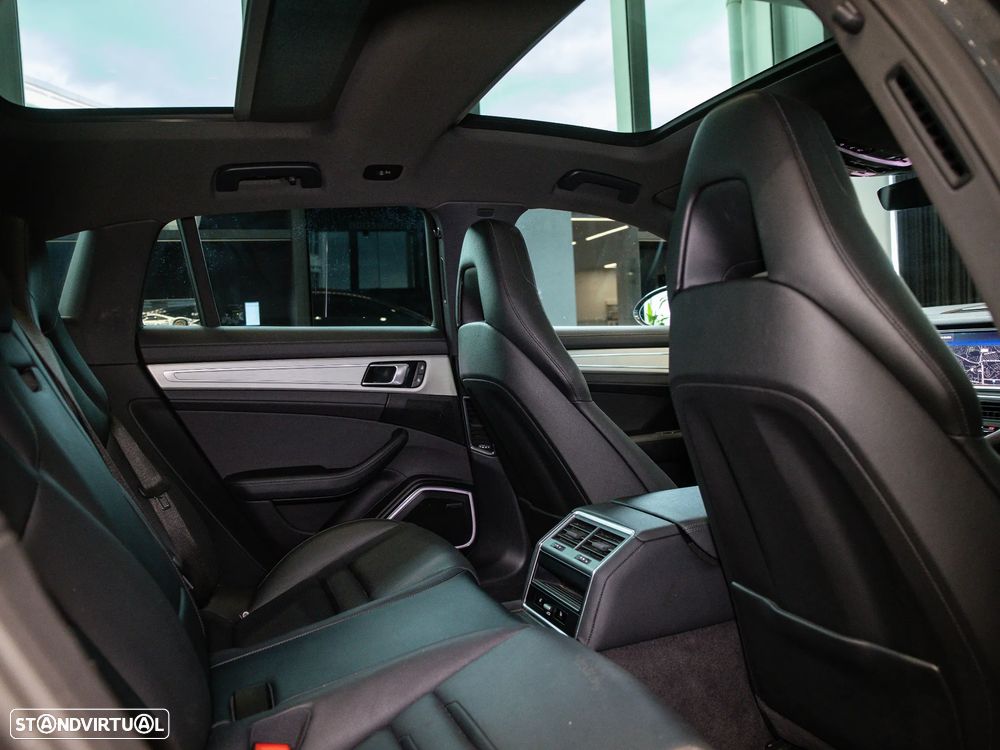 Porsche Panamera Sport Turismo 4 E-Hybrid Platinum Edition PDLS - 39