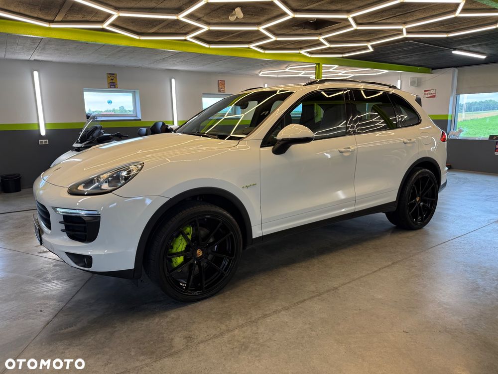 Porsche Cayenne S E-Hybrid - 4