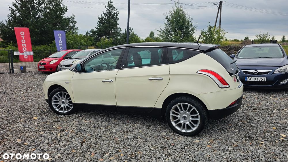 Lancia Delta 1.6 MJ Platino Selectronic - 3
