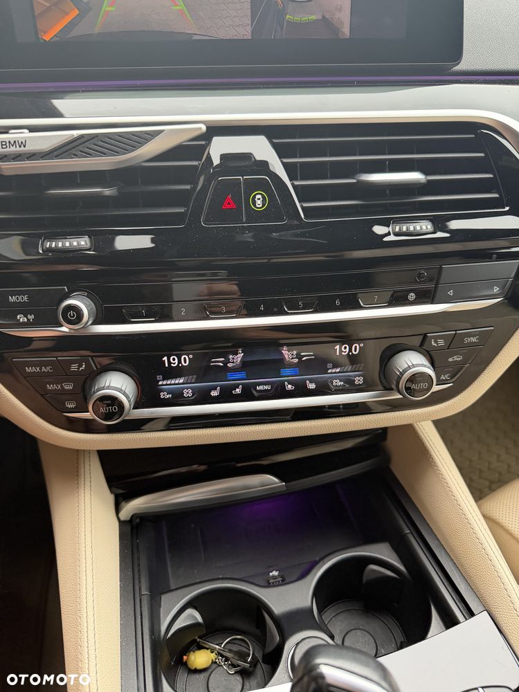 BMW Seria 5 520d xDrive mHEV M Sport sport - 10