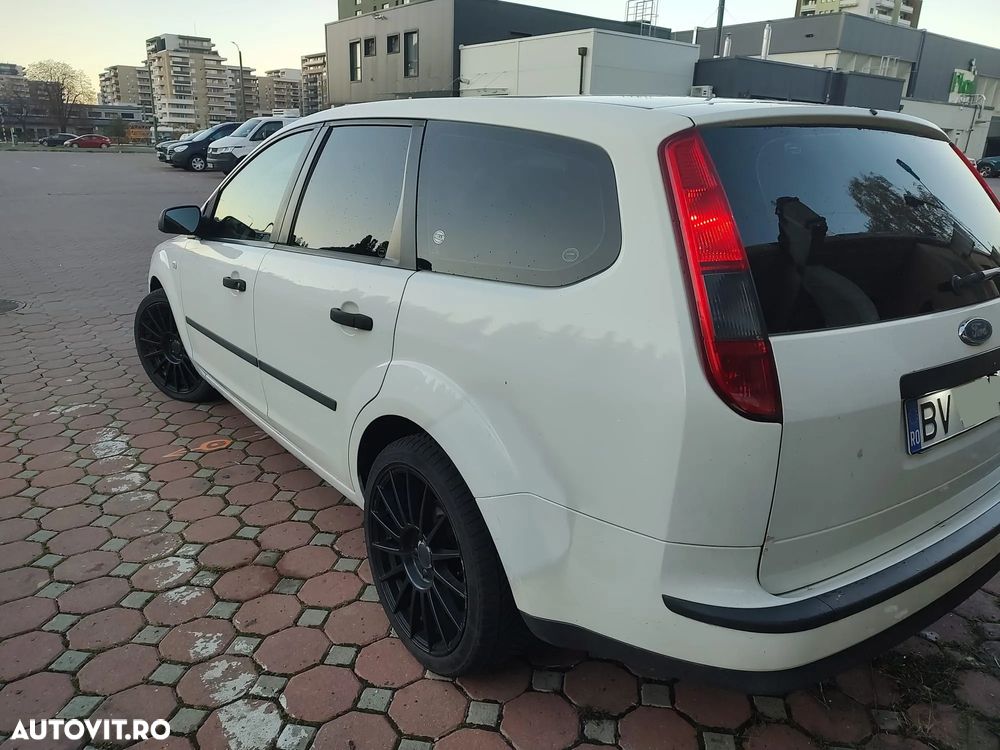 Ford Focus 1.6 TDCi Ambiente - 3