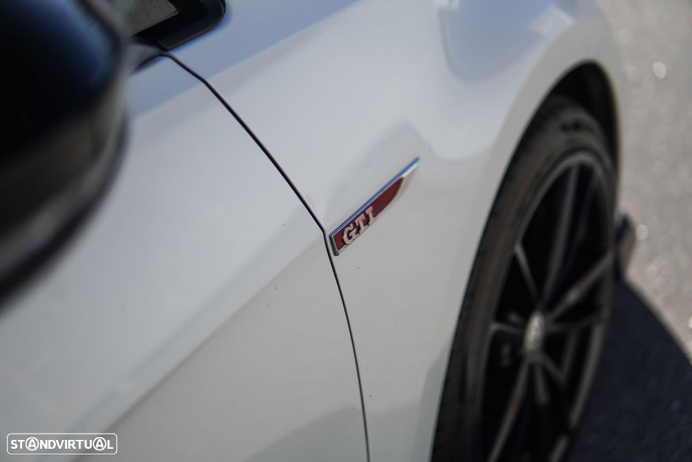 VW Golf GTI Performance BlueMotion - 31