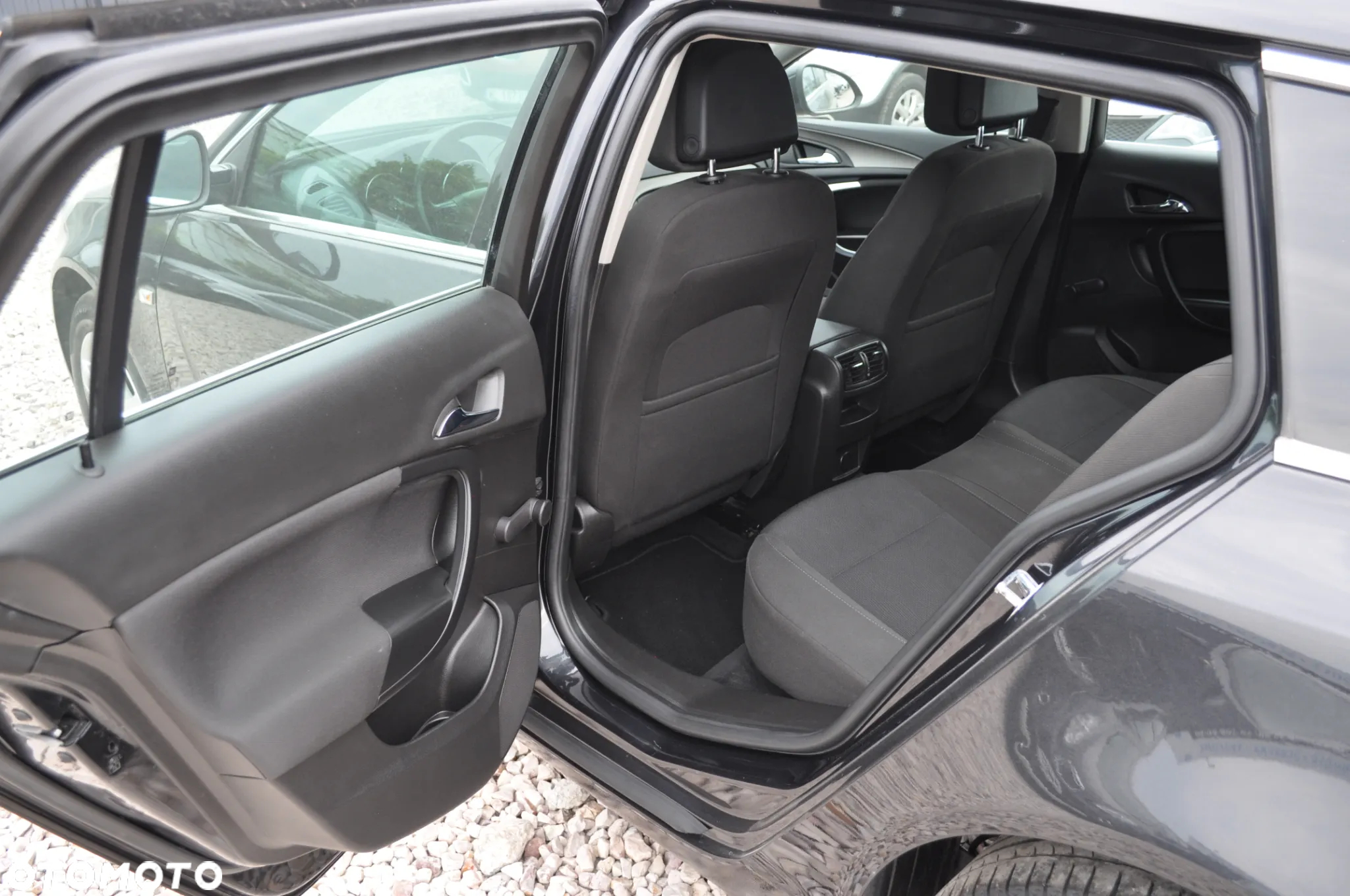 Opel Insignia 1.8 Sports Tourer Edition - 17