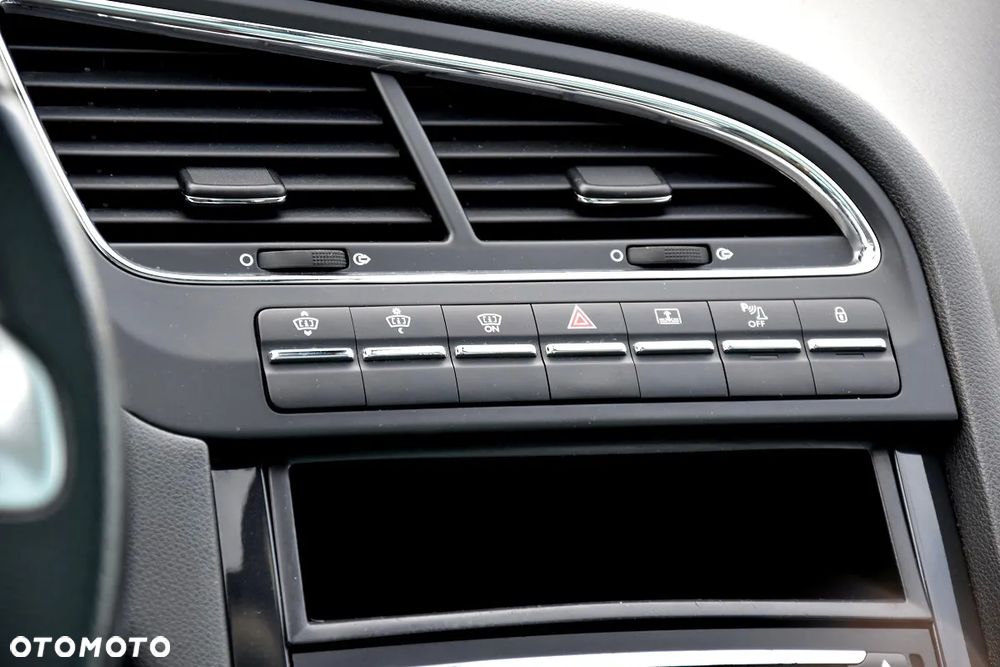 Peugeot 5008 HDI FAP 160 Automatik Allure - 26