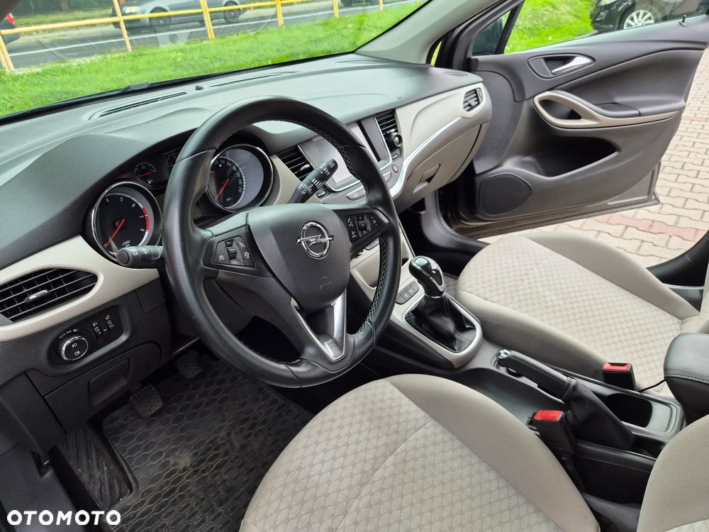 Opel Astra - 10