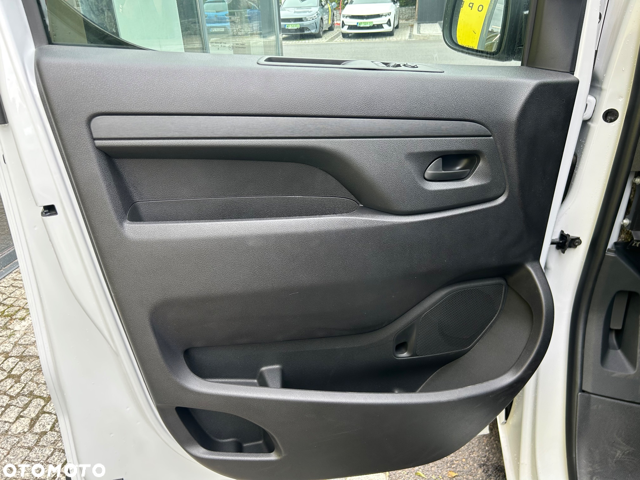 Opel Vivaro - 11