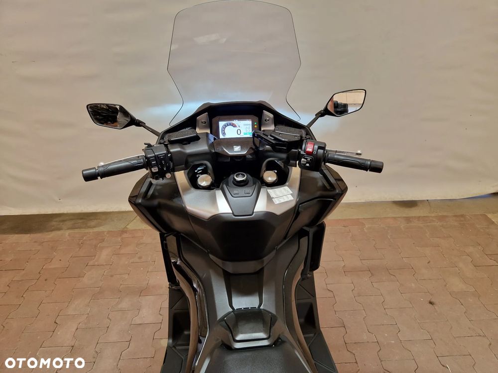 Honda NSS - 34