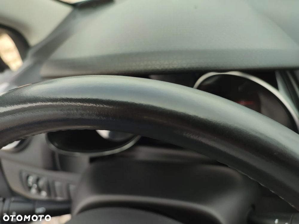 Renault Clio - 27