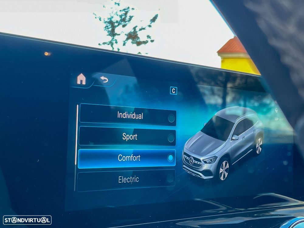 Mercedes-Benz GLA 250 e AMG Line - 30