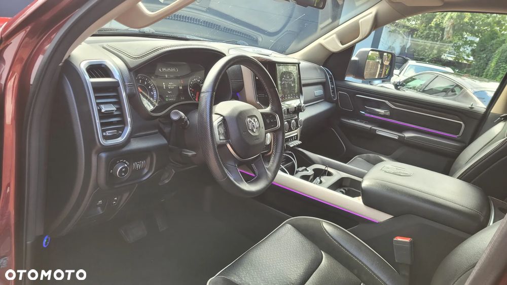 RAM 1500 Crew Cab Laramie - 11