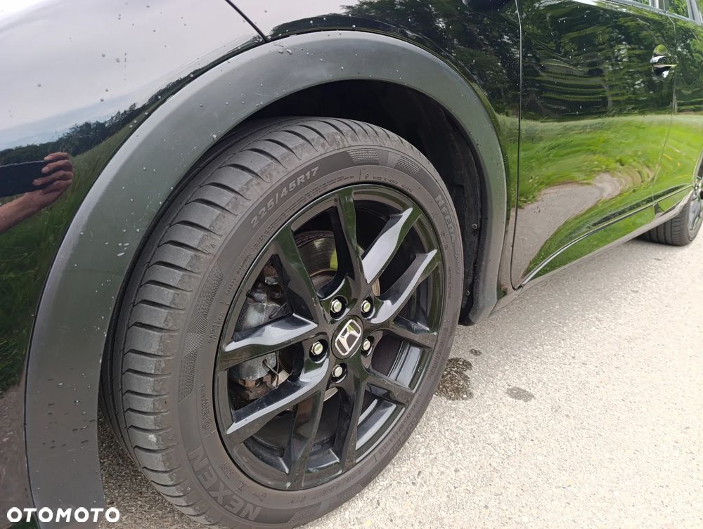 Honda Civic 1.6 i-DTEC Comfort Black Edition - 32
