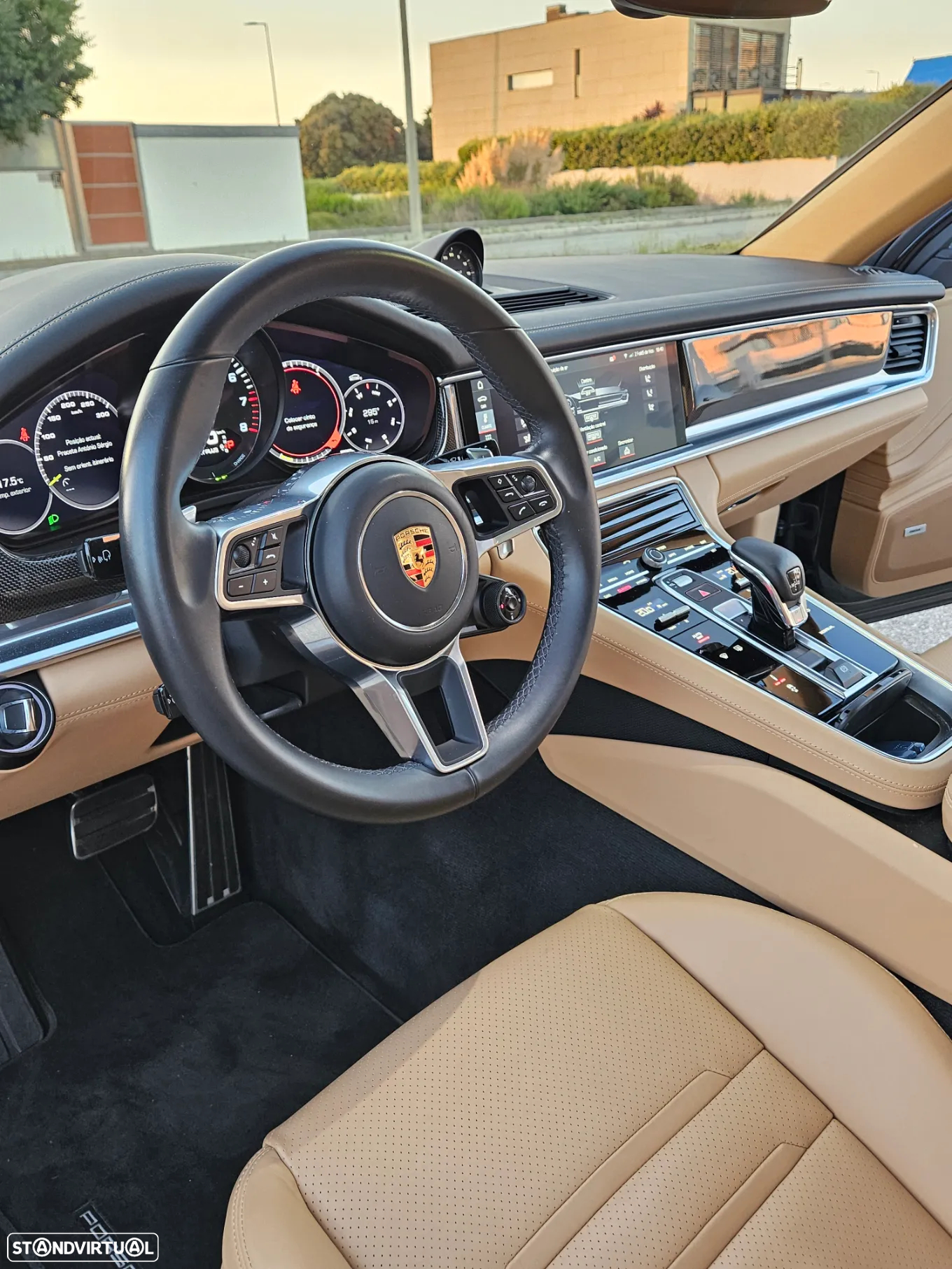 Porsche Panamera 4 E-Hybrid - 9