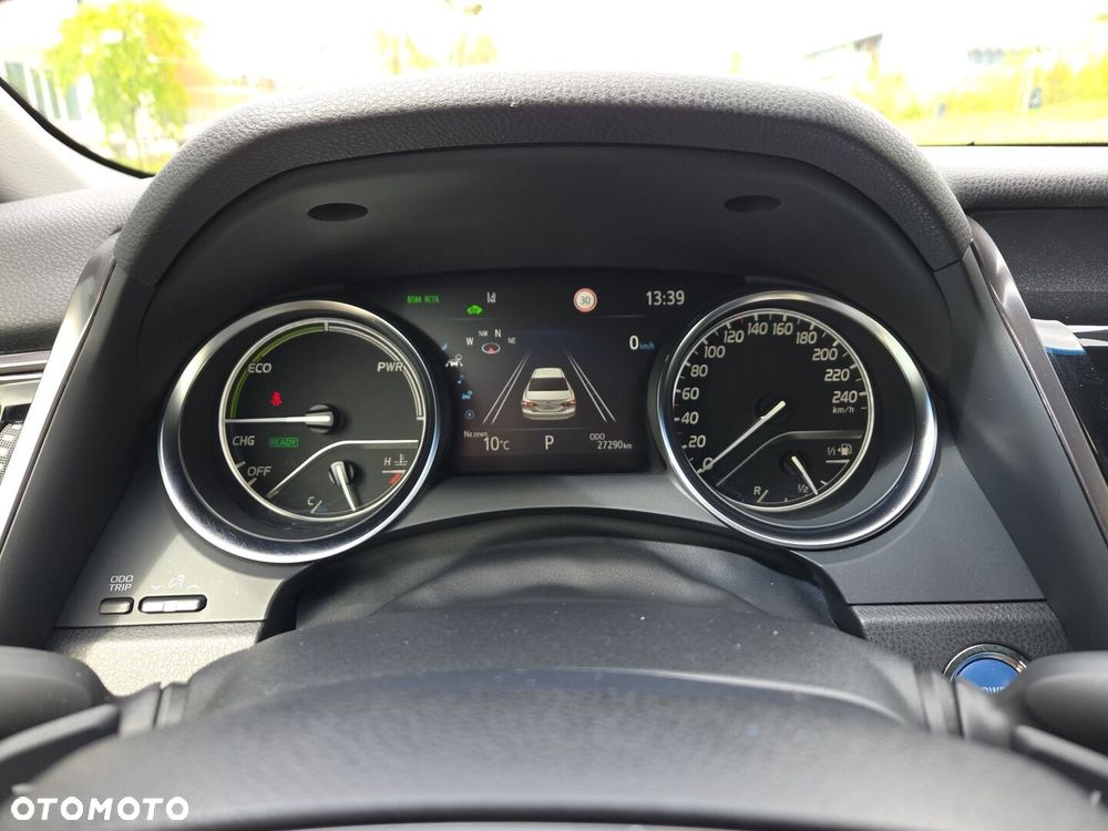 Toyota Camry 2.5 Hybrid Executive CVT - 23