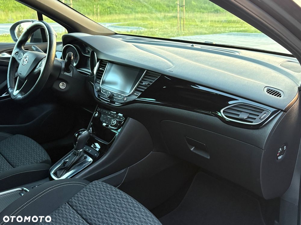Opel Astra 1.4 T Dynamic S&S - 28