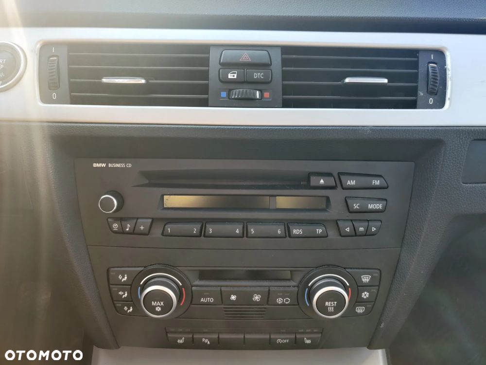 BMW Seria 3 320i - 18