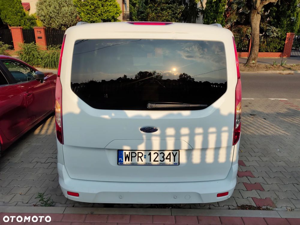 Ford Tourneo Connect 1.5 TDCi Titanium - 6