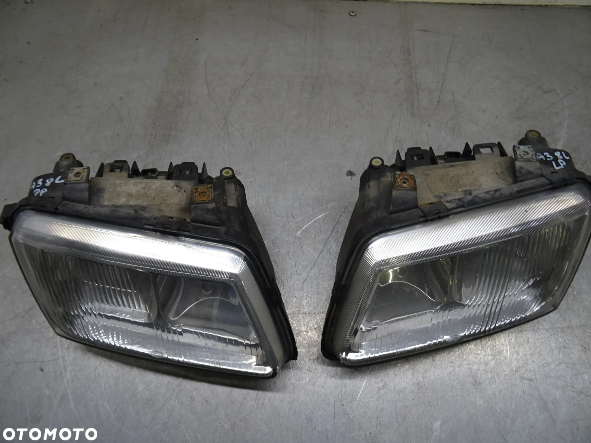 AUDI A3 8L HB 5D 96-00 REFLEKTOR LAMPA PRAWY LEWY PRZÓD - 2