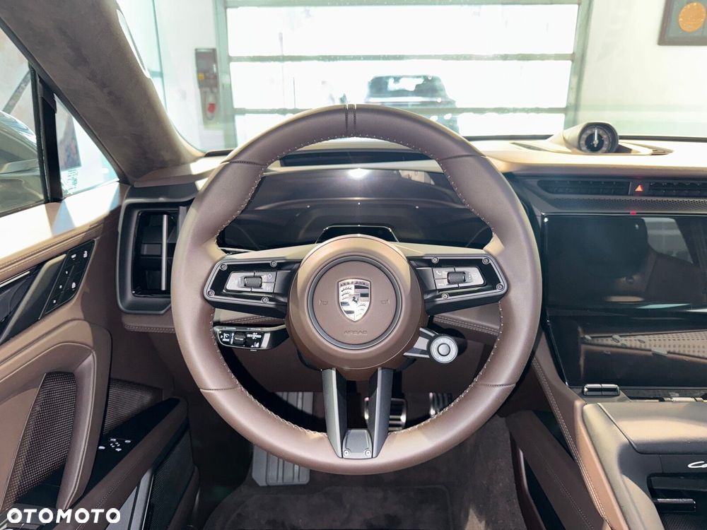 Porsche Cayenne - 31