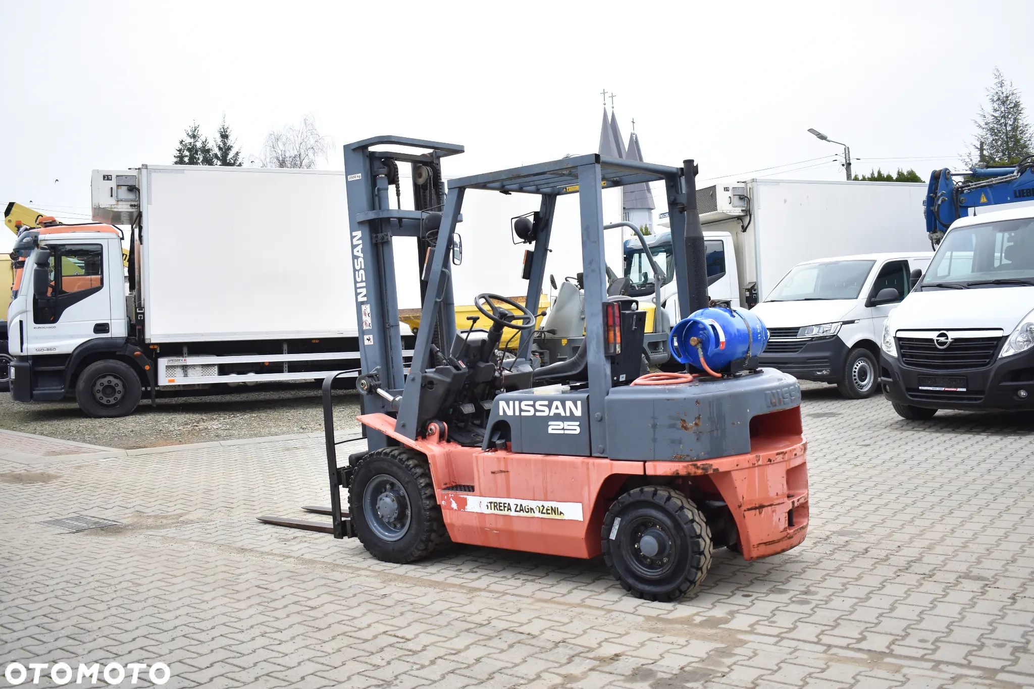 Nissan Wózek widłowy 2.5 T udźwig/ Przesów boczny/ LPG - 5