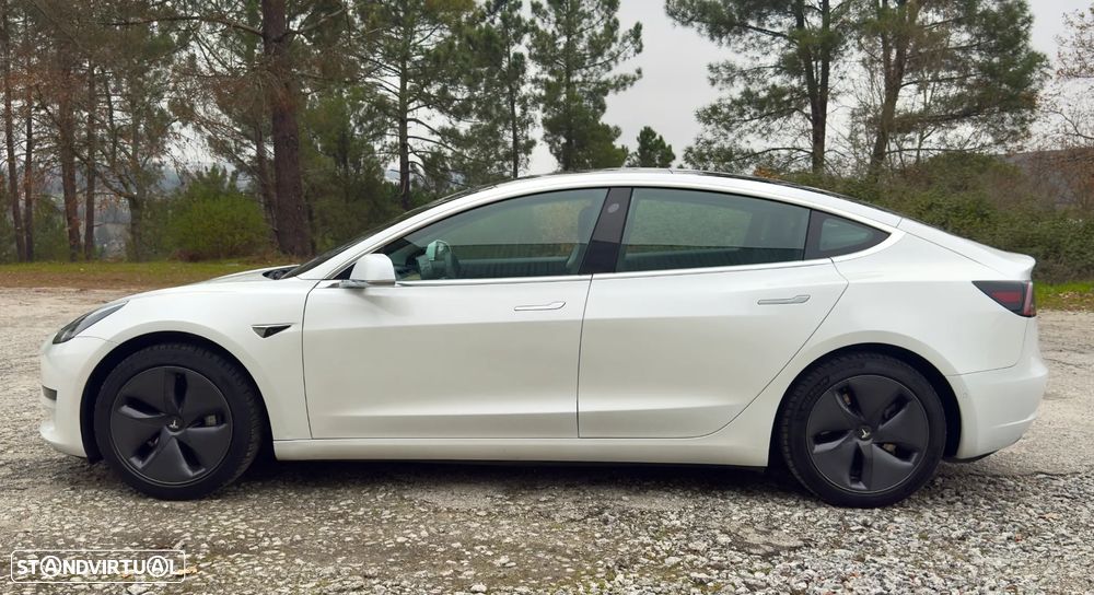 Tesla Model 3 Standard Range Plus RWD - 3