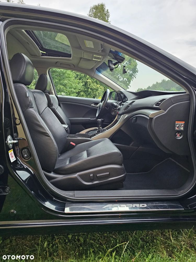 Honda Accord 2.4 Executive - 29