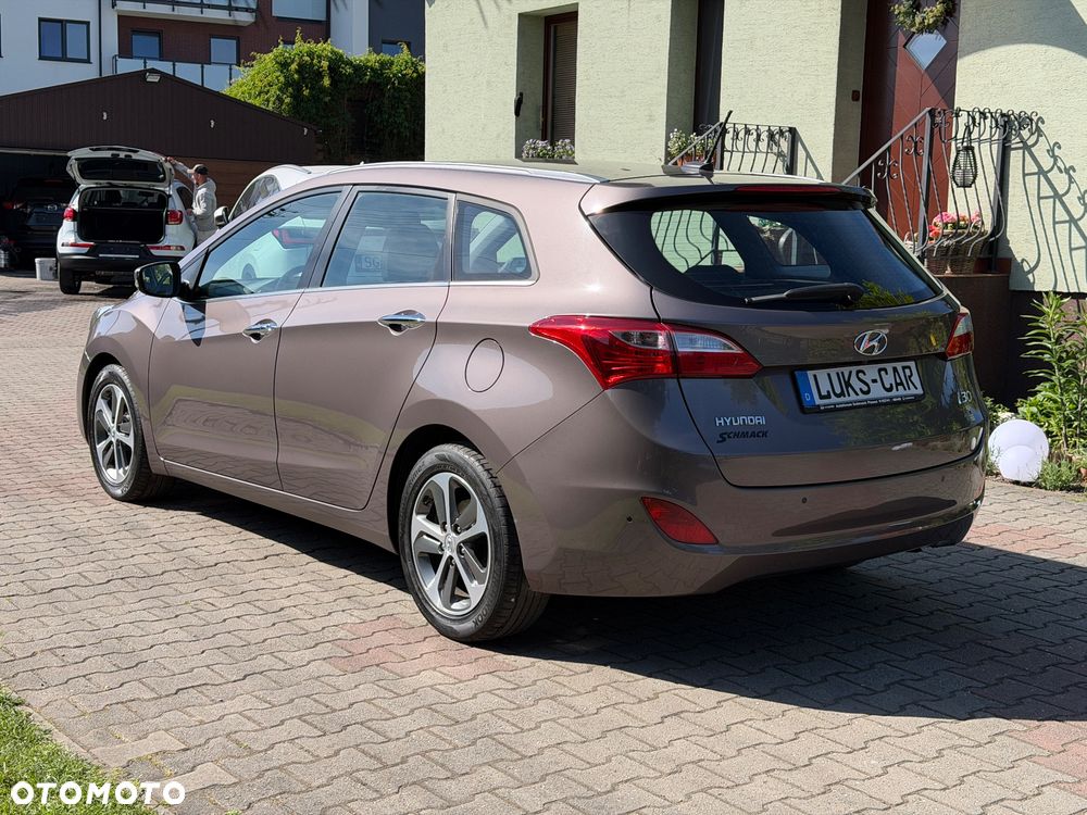 Hyundai i30 blue Kombi 1.4 YES Gold - 3