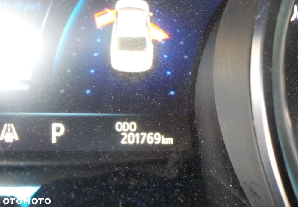Toyota Camry - 23