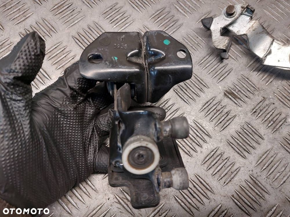 ROLKA DRZWI PRZESUWNYCH ŚRODEK + DÓŁ FIAT DUCATO III LIFT - 4