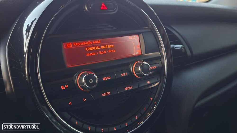 MINI 3 Portas Cooper D - 17