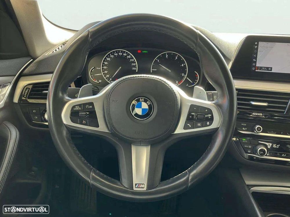 BMW 520 d Auto - 13